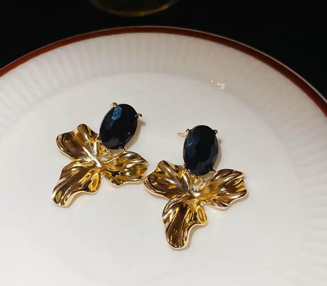 IKEAPK Black Stone & Gold Floral Earrings