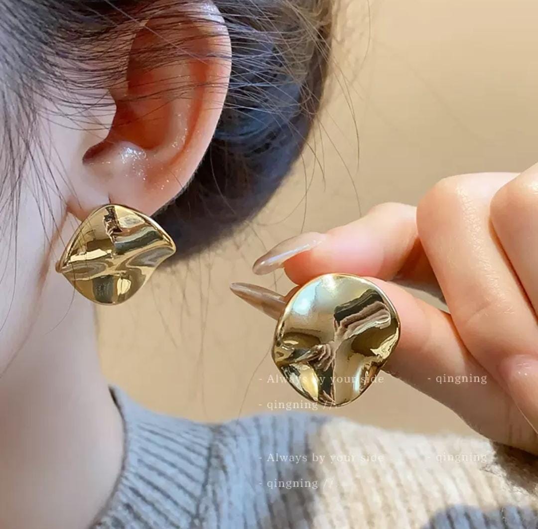 IKEAPK Gold-Plated Round Hammered Earrings