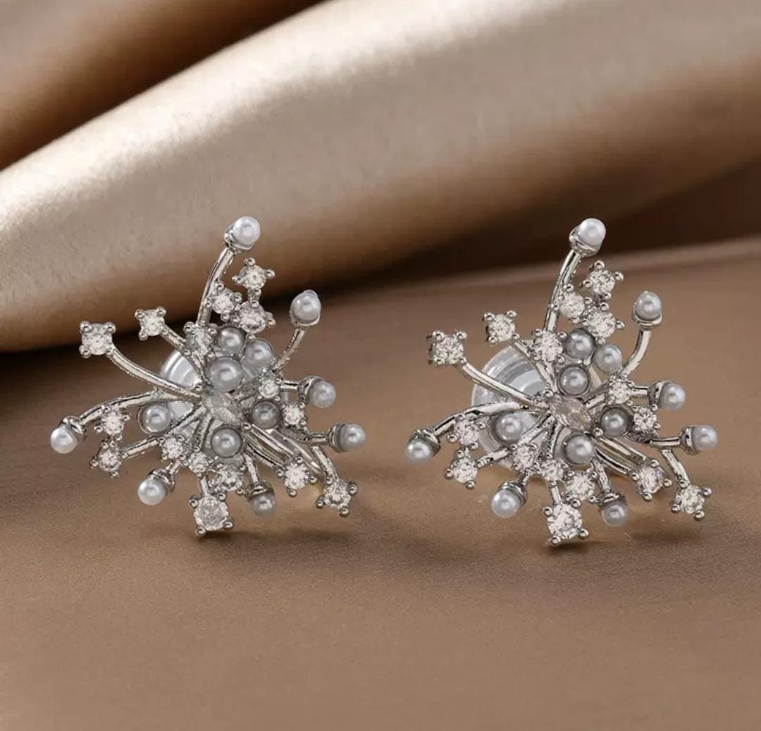 IKEAPK Luxury Pearl & Crystal Flower Earrings