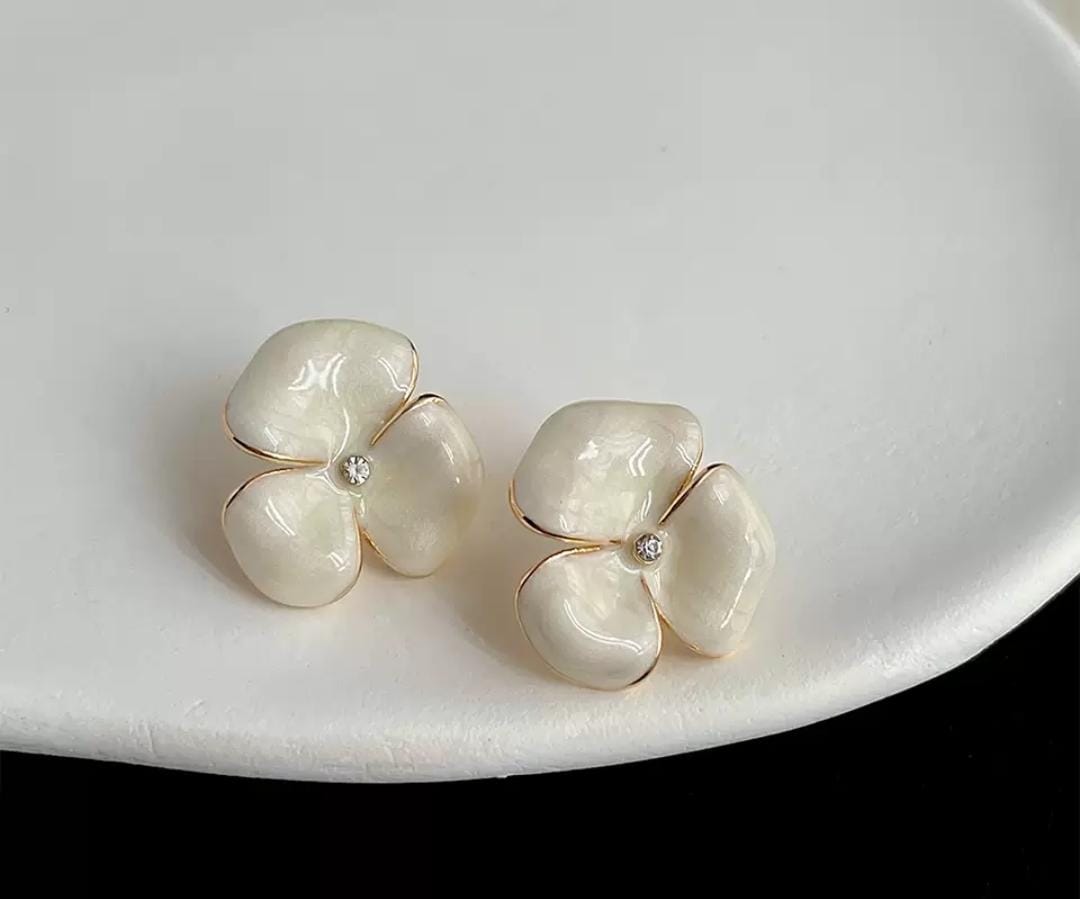 IKEAPK White Flower Stud Earrings – Gold-Plated Petal Design with Crystal Center