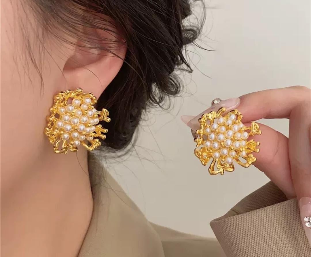 IKEAPK Gold-Plated Pearl Cluster Earrings