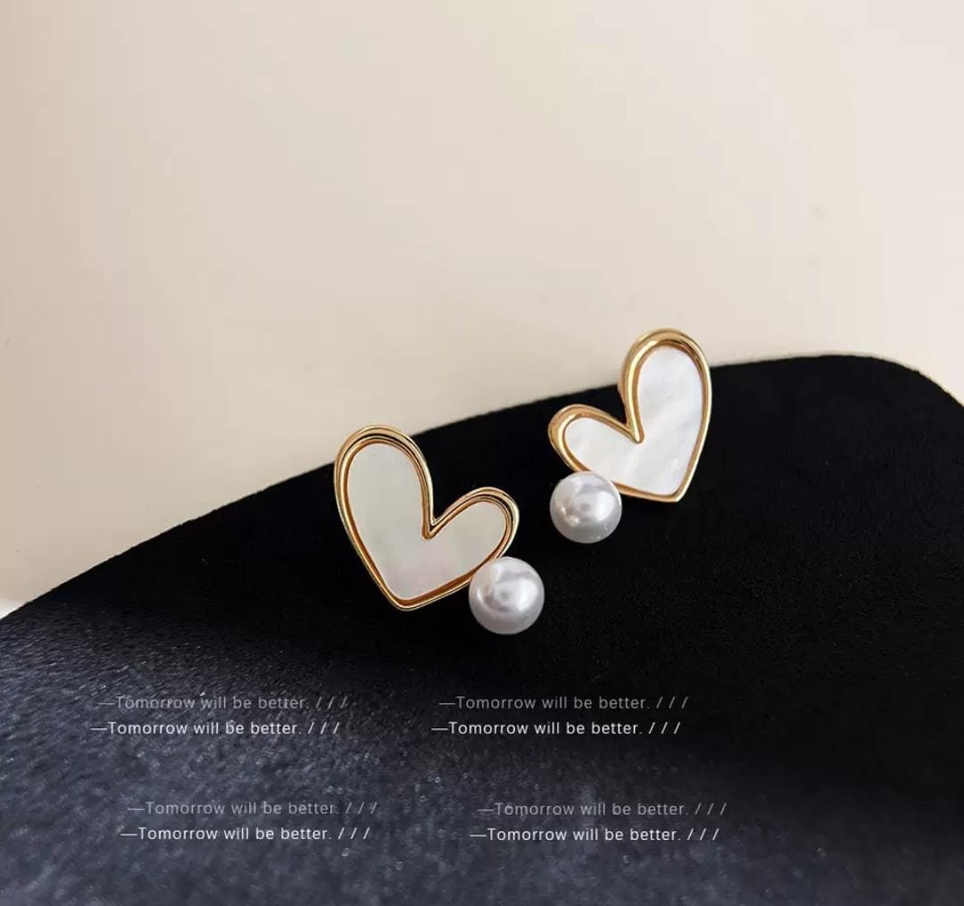 IKEAPK Heart & Pearl Earrings