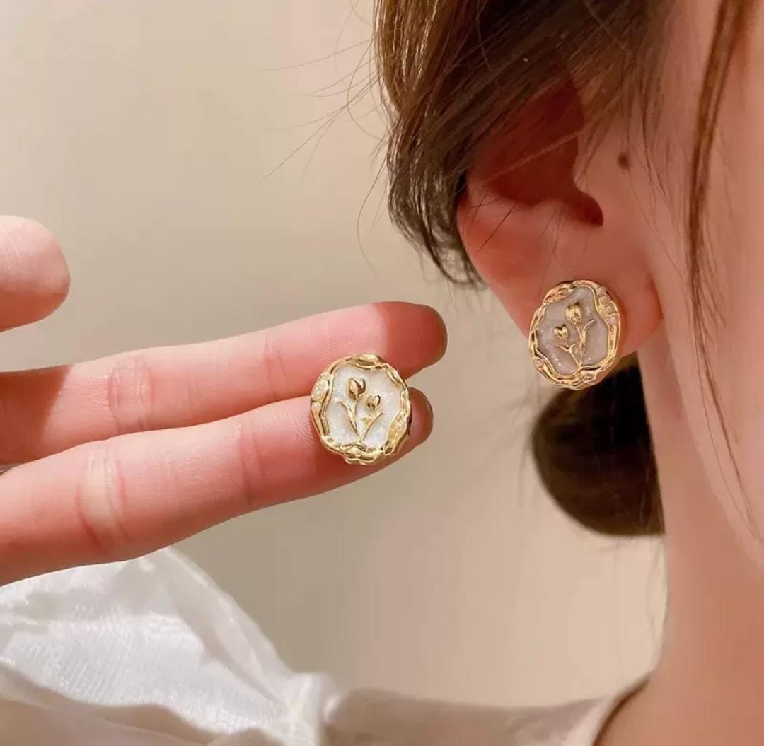 IKEAPK Elegant Gold-Plated Floral Earrings