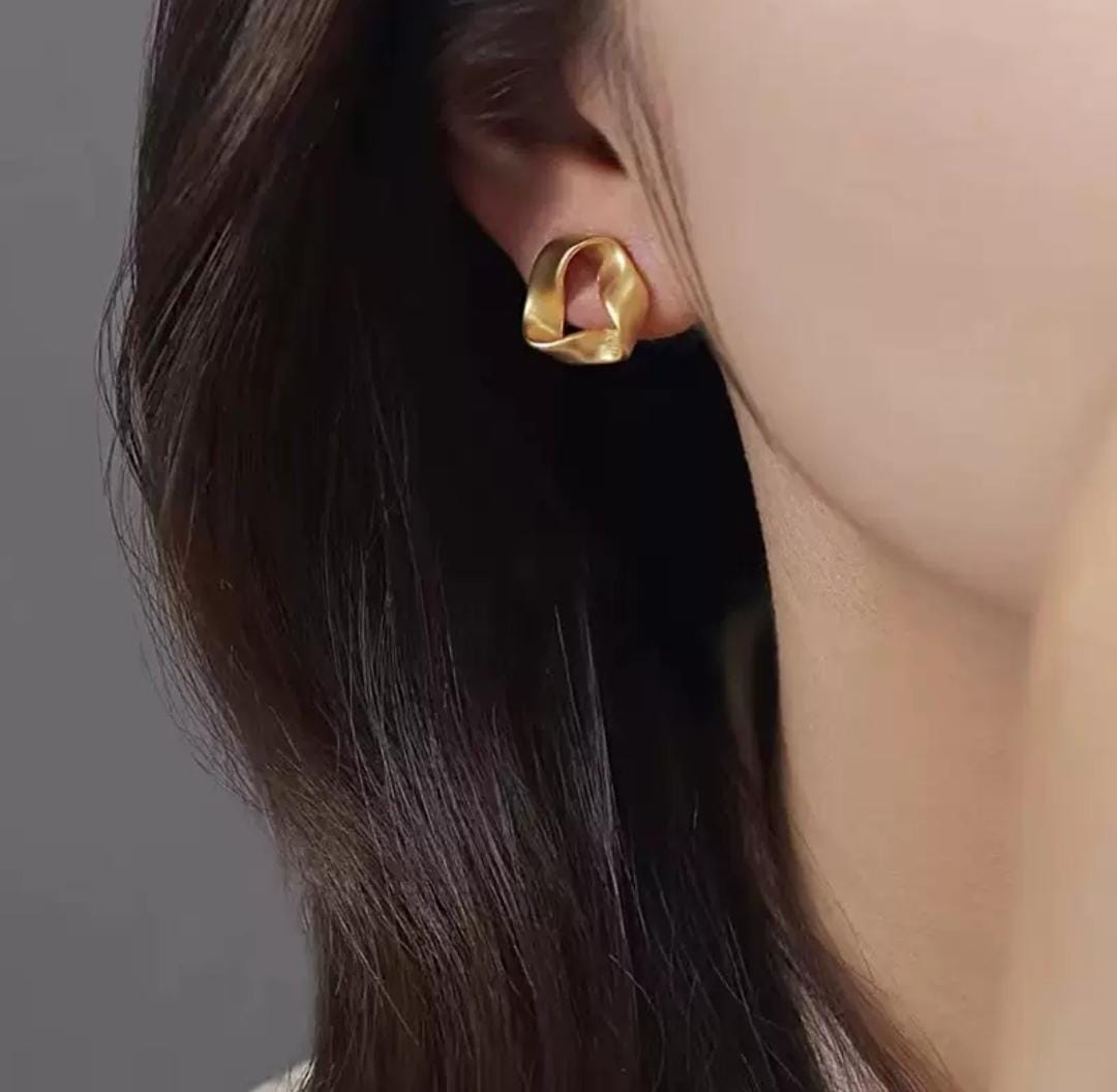 IKEAPK Matte Gold Knot Stud Earrings
